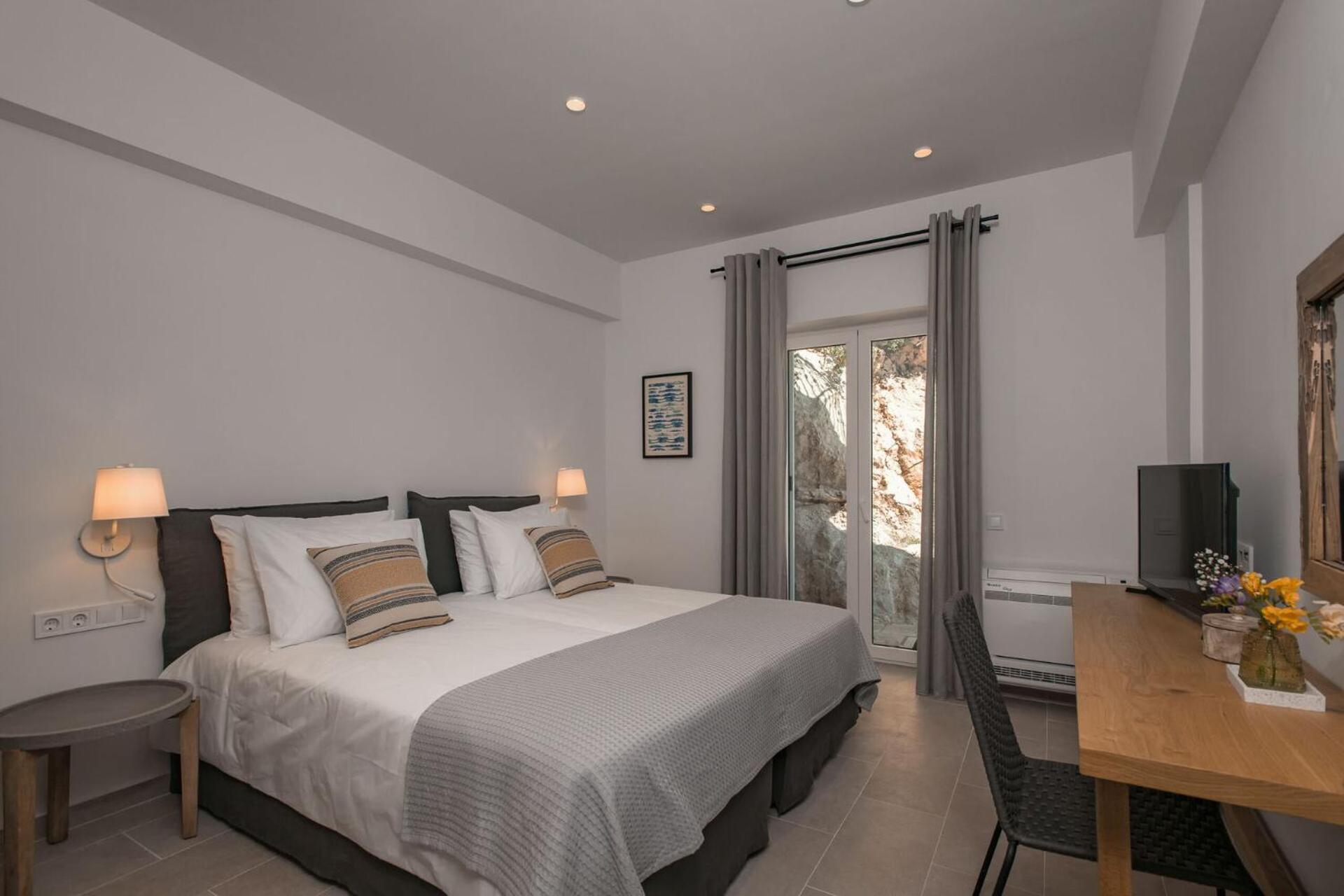 Villa Thea Mare Levantes By Posarellivillas