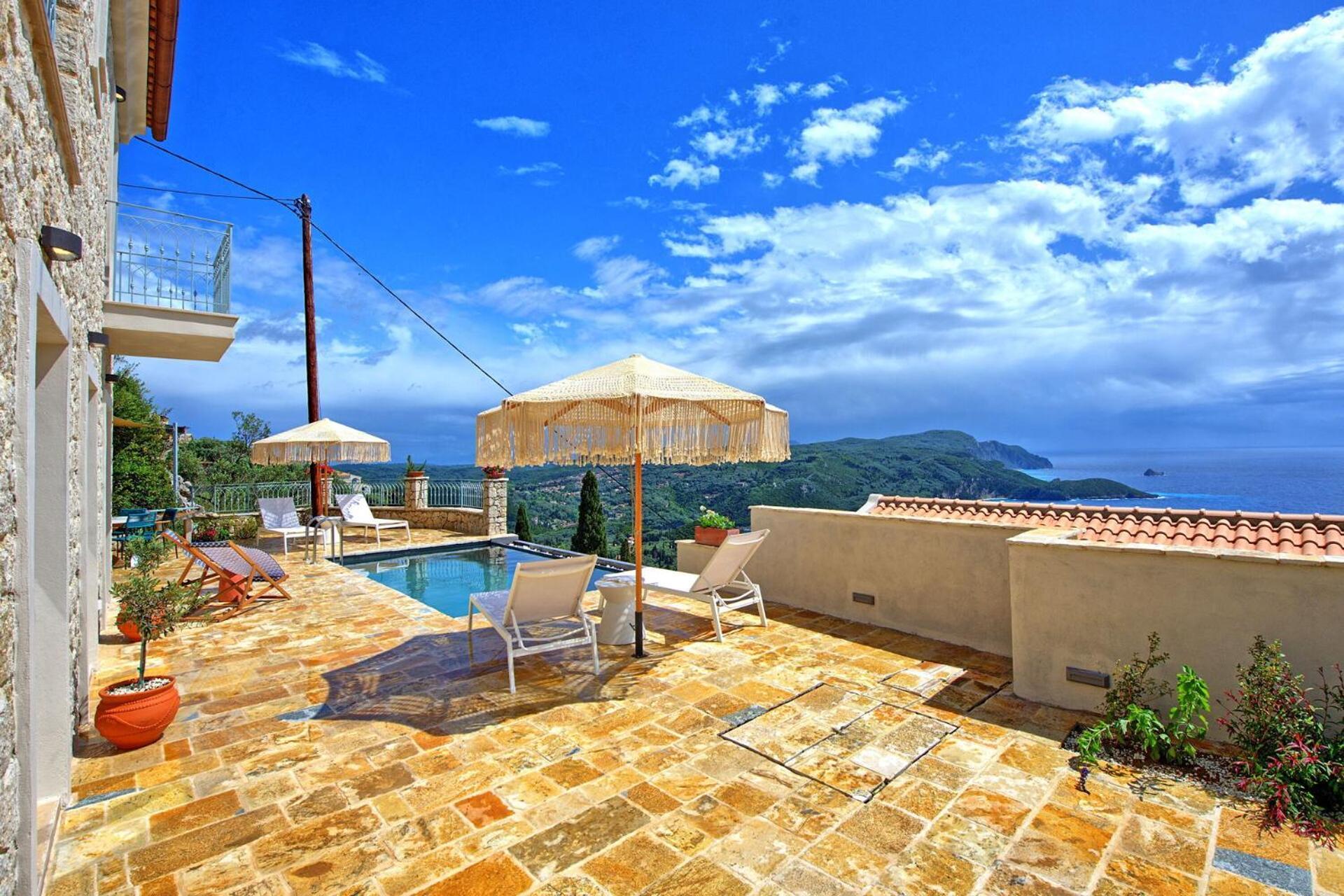 Villa Thea Mare Levantes By Posarellivillas *