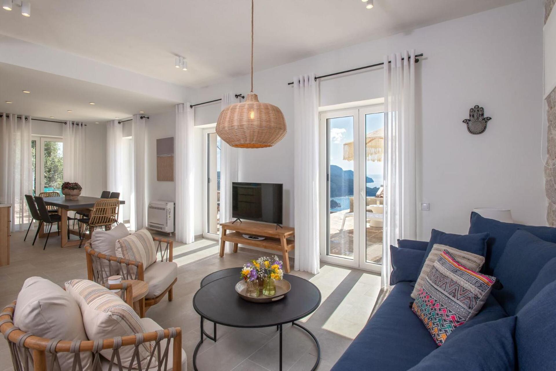 Villa Thea Mare Levantes By Posarellivillas