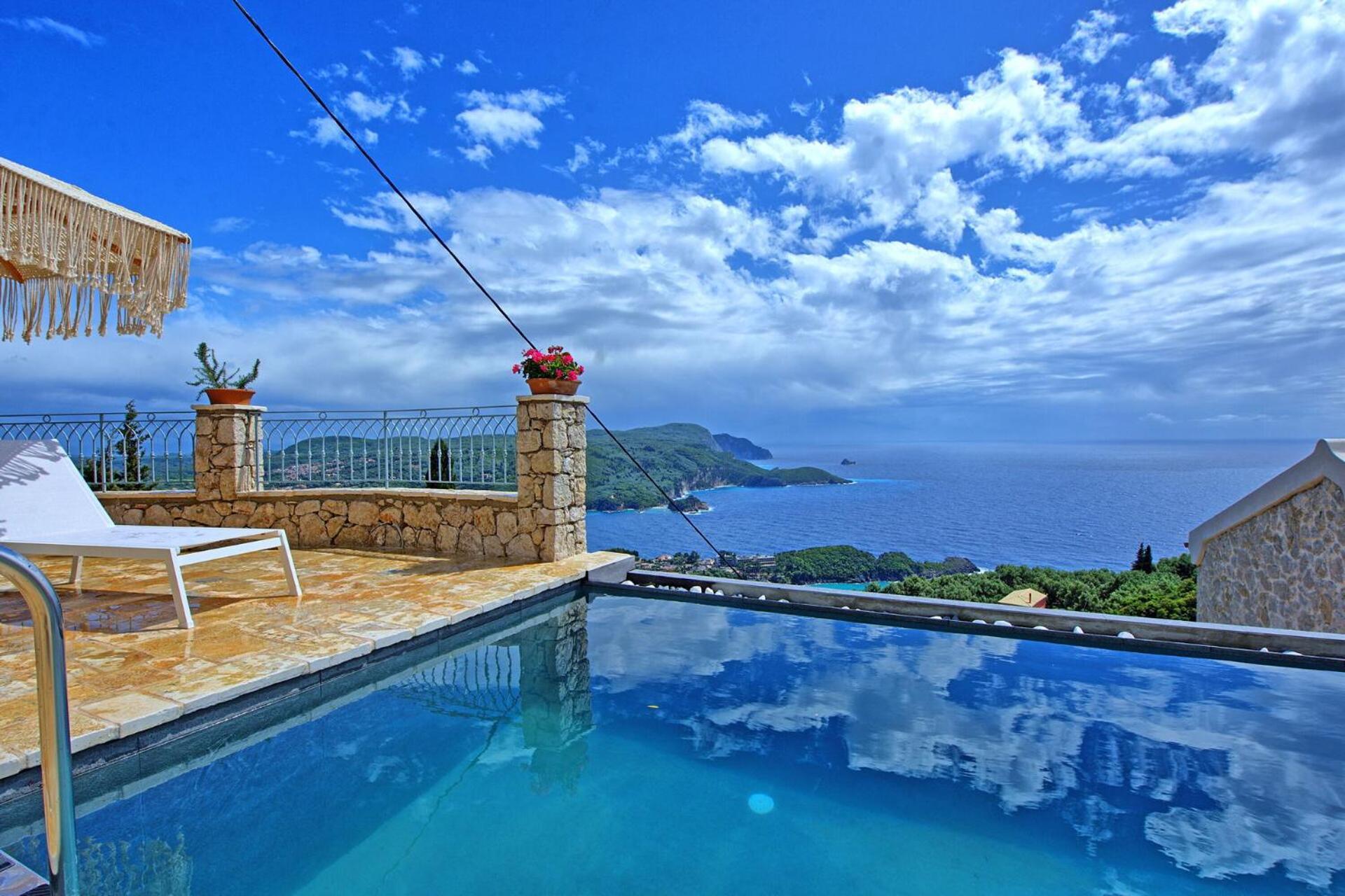 Villa Thea Mare Levantes By Posarellivillas *