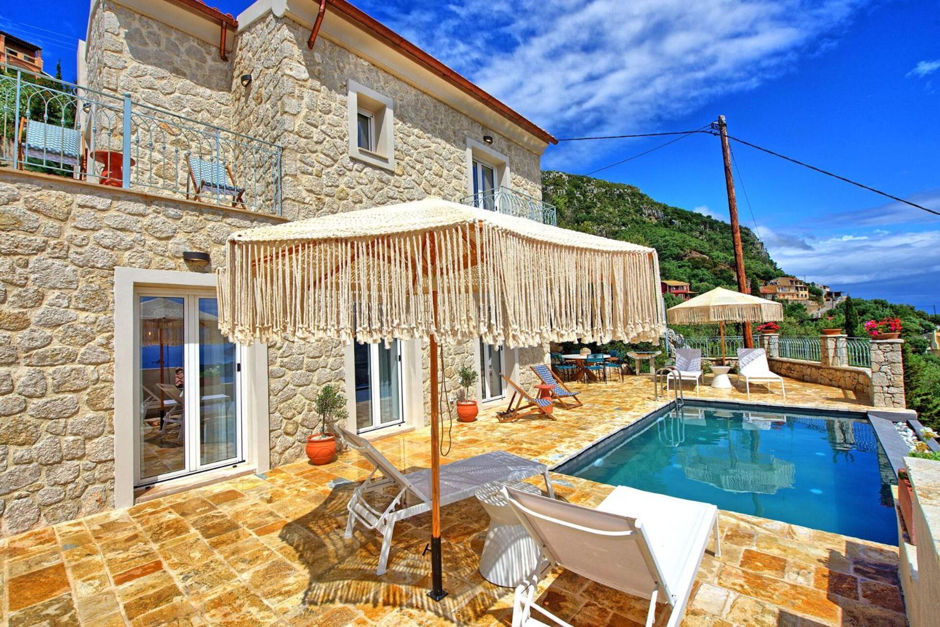 Villa Thea Mare Levantes By Posarellivillas