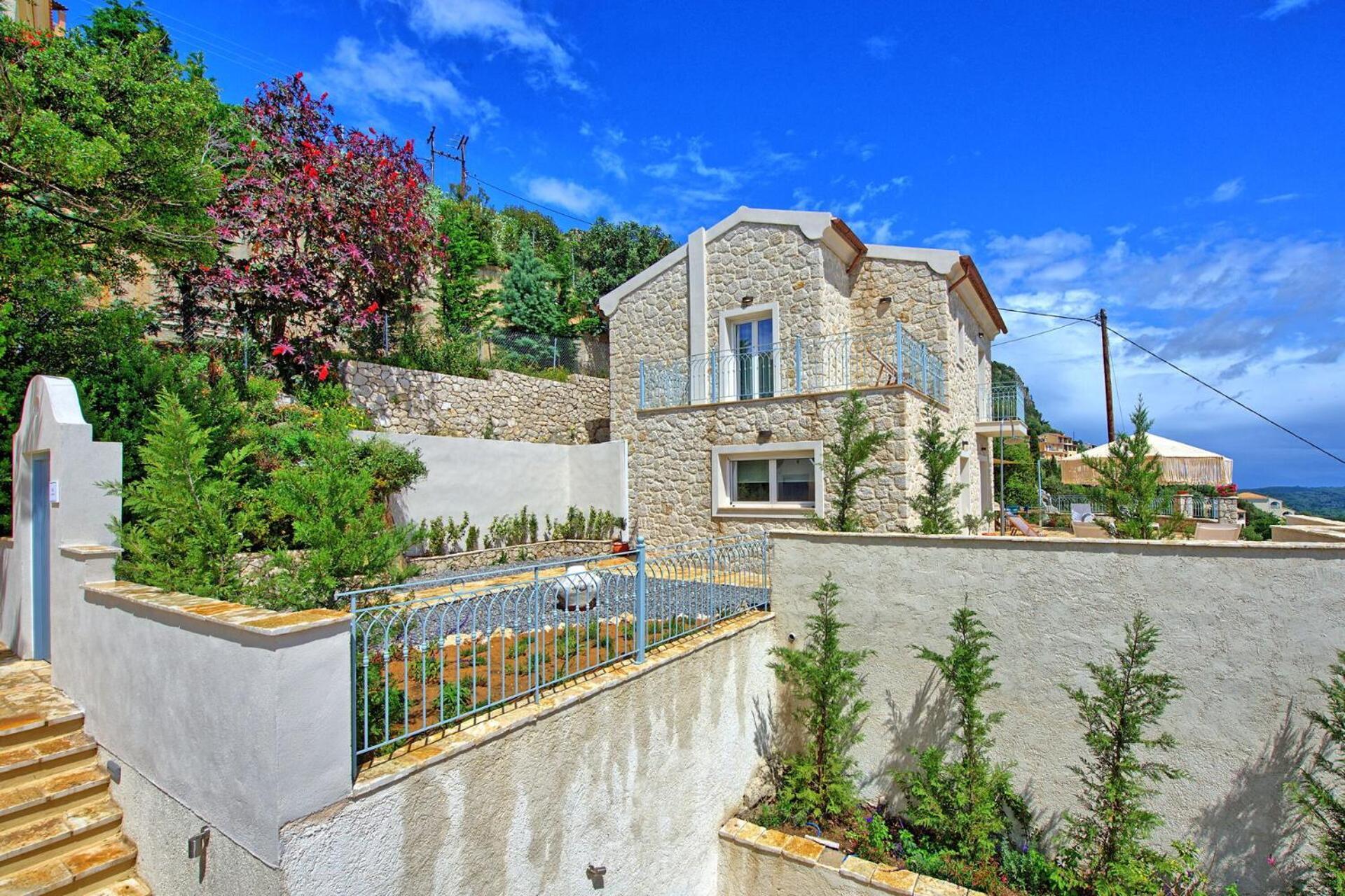 Villa Thea Mare Levantes By Posarellivillas Lakones